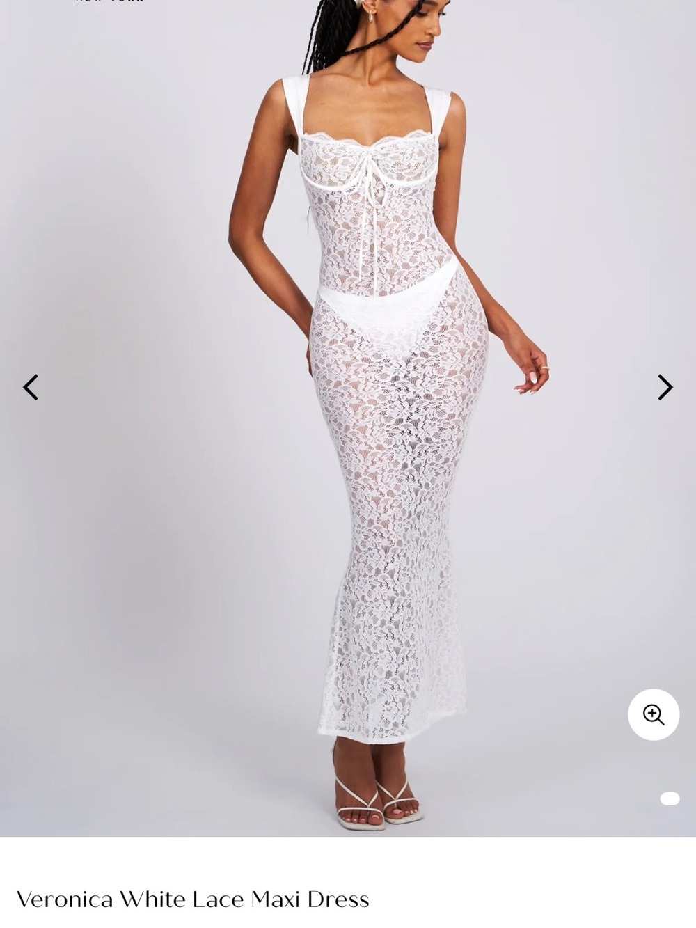 Miss circle Veronica white lace maxi dress